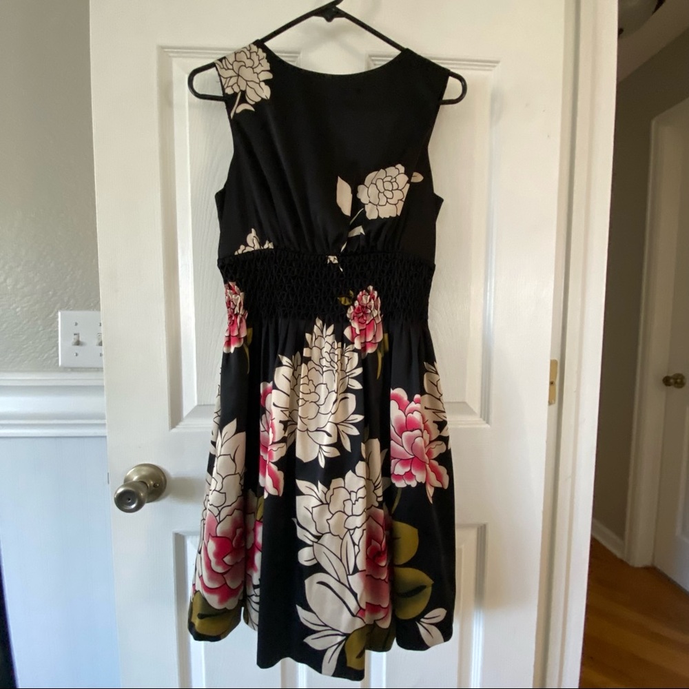 EUC Jessica Simpson floral dress size 6